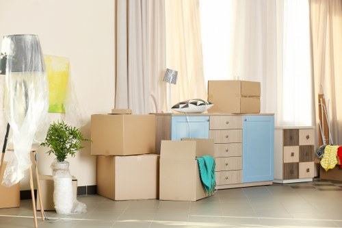 Practical storage support for moves and renovations in Kennington