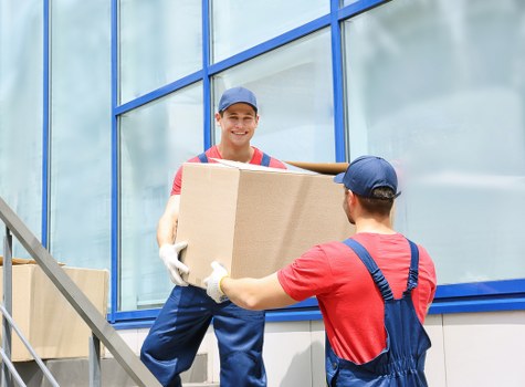 Secure long-term storage in Kennington for home and business items