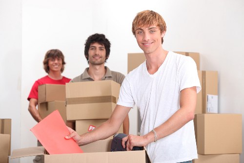 Secure storage unit suitable for household and business items in Kennington