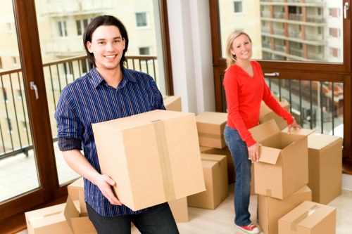 Packing and preparing household belongings for storage in Kennington