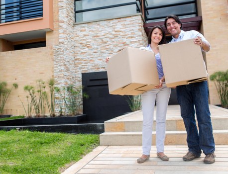 People using short-term storage in Kennington during moving or renovation